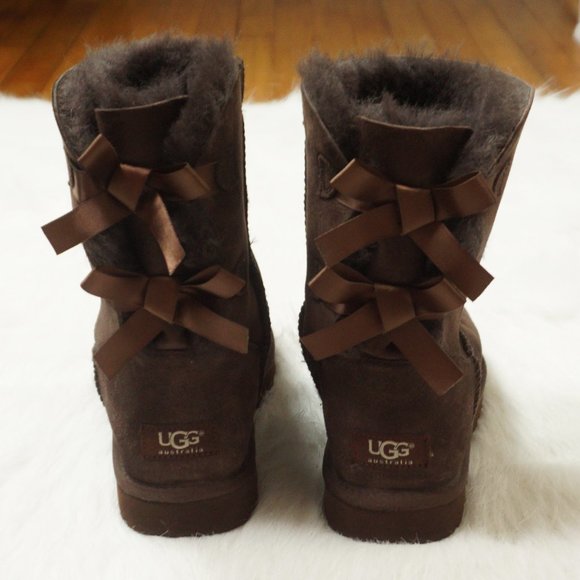 UGG Shoes - Ugg Bailey Bow Sheepskin Boots sz 8